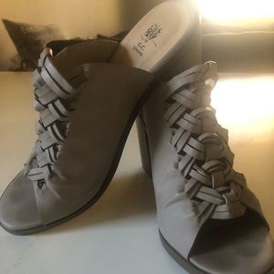 GC shoes Grey Sandals